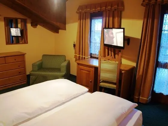 Tek Büyük Yataklı Oda