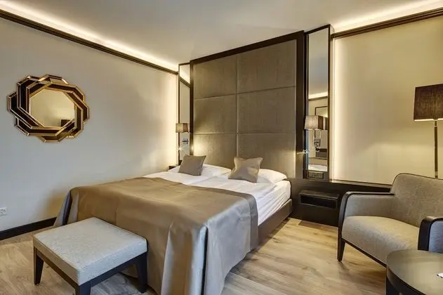 Deluxe Tek Büyük Yataklı Oda (Design)