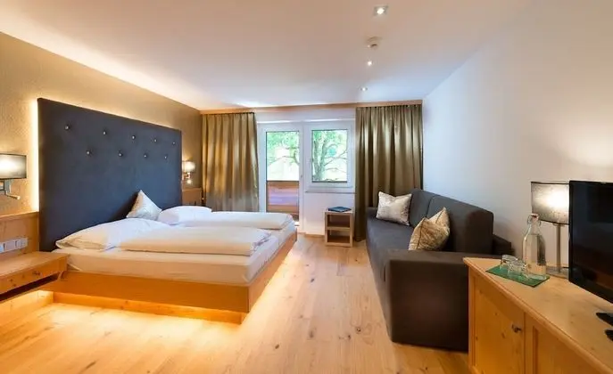 Premium Tek Büyük Yataklı Oda