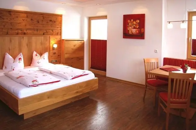 Tek Büyük Yataklı Oda (Hamberg)