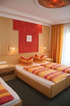 Tek Büyük Yataklı Oda (Hamberg)