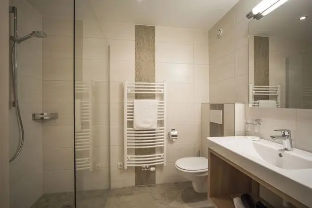 Tek Büyük Yataklı Oda (Hamberg)