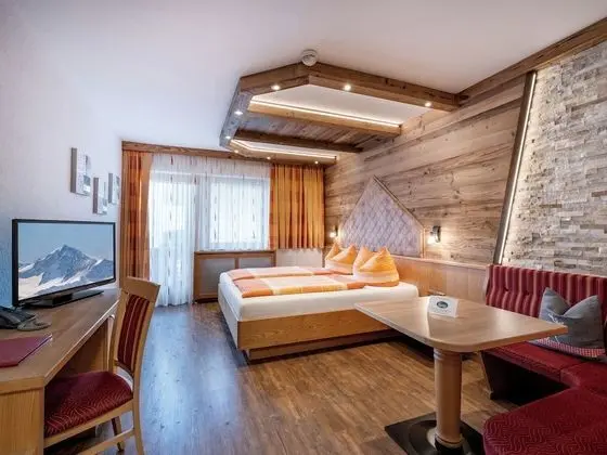 Tek Büyük Yataklı Oda (Hochzillertal)