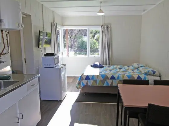 One Bedroom Kitchen Cabin Plus (Shared Bathroom)