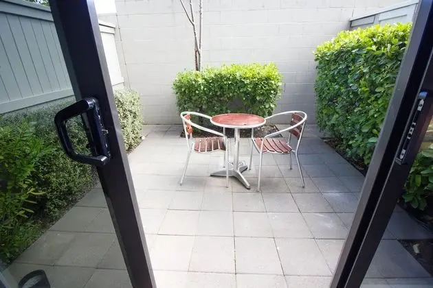 Stüdyo, 1 En Büyük (King) Boy Yatak, Engellilere Uygun, Avlu