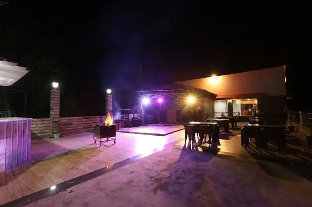 Premium Tek Büyük Yataklı Oda