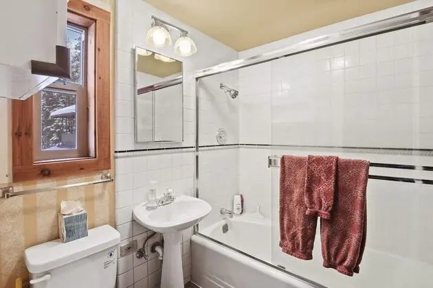 Ev, Birden Çok Yatak, Balkon, Dağ Manzaralı