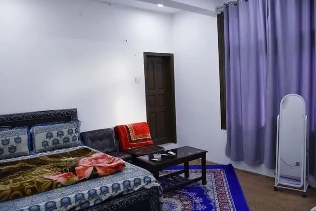 Standard Tek Büyük Yataklı Oda