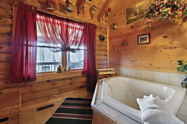 Kulübe (Alpine Ski Lodge)