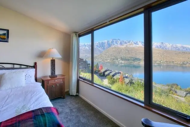 Superior Tek Büyük Yataklı Oda (Kakapo Room)