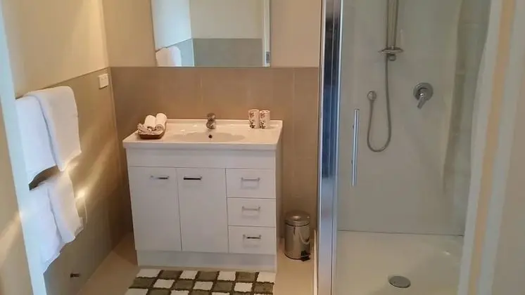 Superior Tek Büyük Yataklı Oda (Kakapo Room)
