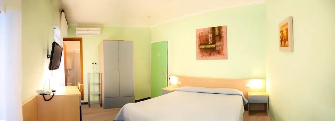 Tek Büyük veya İki Ayrı Yataklı Oda, Balkon