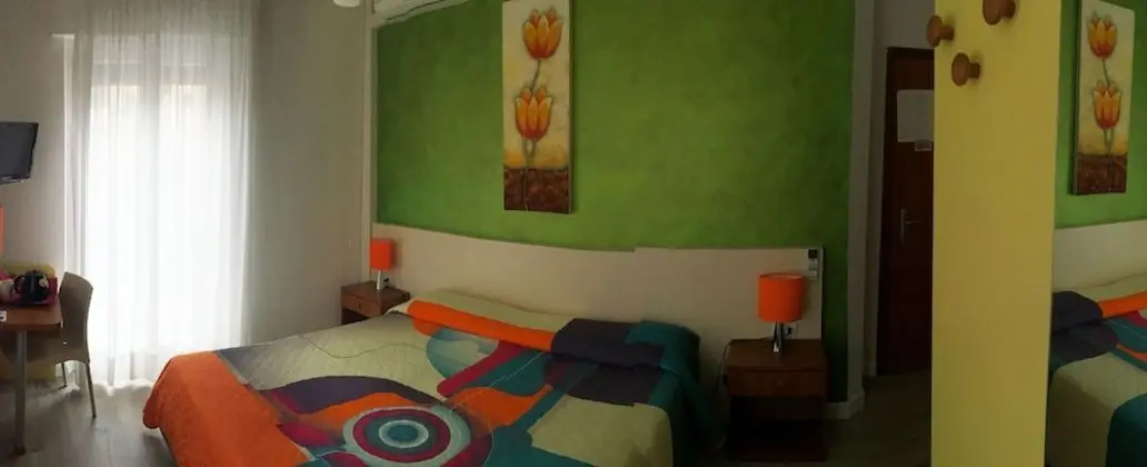 Tek Büyük veya İki Ayrı Yataklı Oda, Balkon