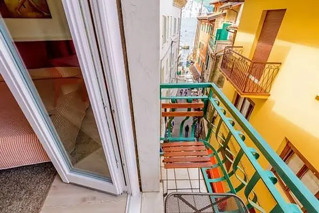 Tek Büyük veya İki Ayrı Yataklı Oda, Balkon