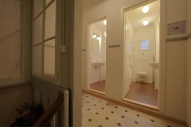 Ortak Ranzalı Oda, Ortak Banyo (one bed in dorm of 4-6 beds)