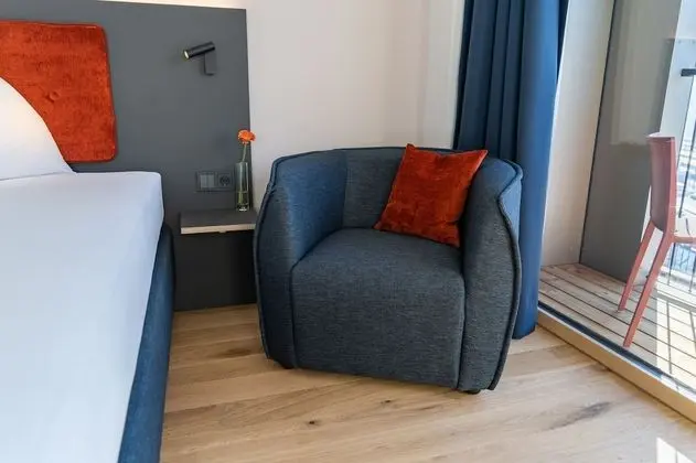 Premium Tek Büyük Yataklı Oda