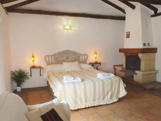 Basic Tek Büyük Yataklı Oda, Şömine, Vadi Manzaralı