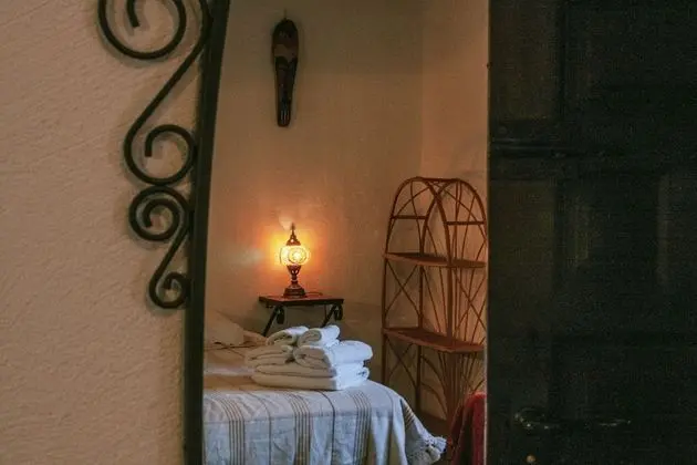 Basic Tek Büyük Yataklı Oda, Şömine, Vadi Manzaralı