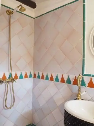 Basic Tek Büyük Yataklı Oda, Şömine, Vadi Manzaralı