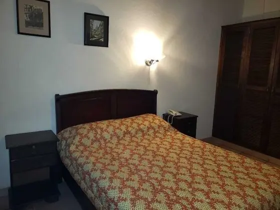 Traditional Tek Büyük Yataklı Oda