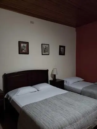 Traditional Tek Büyük Yataklı Oda