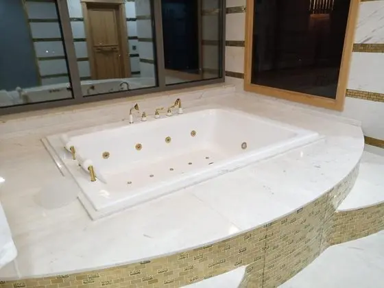Queen Suite