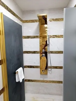 Queen Suite