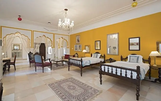 Super Deluxe Room.