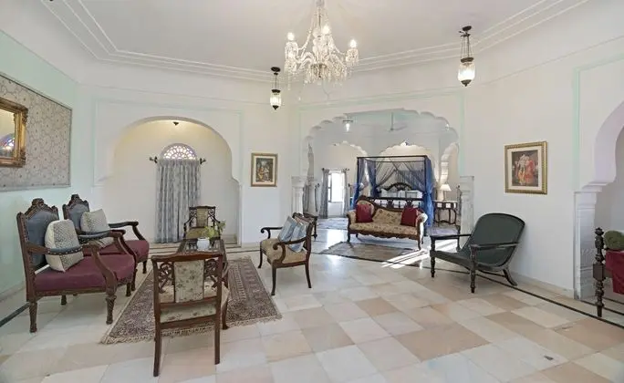 Super Deluxe Room.