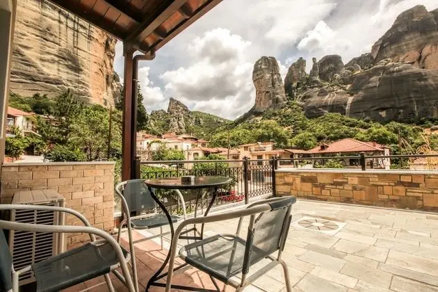 Üç Kişilik Oda, Balkon (Meteora View)