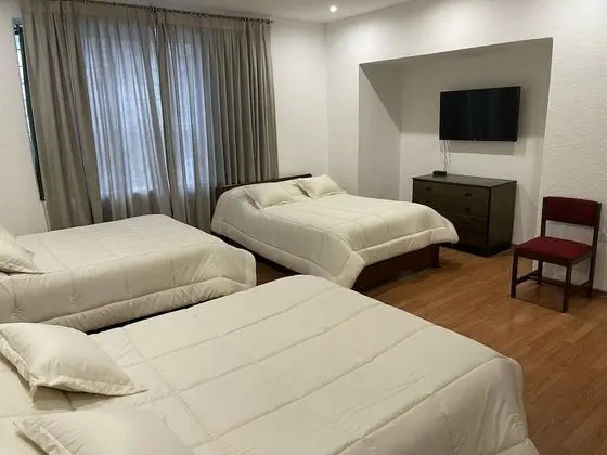 Traditional Üç Kişilik Oda