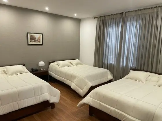 Traditional Üç Kişilik Oda