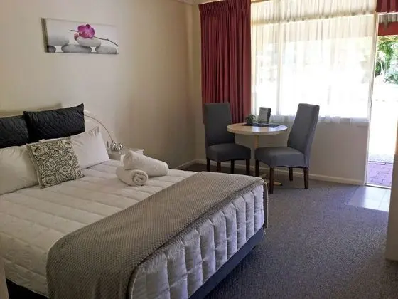Oda (Queen Room)