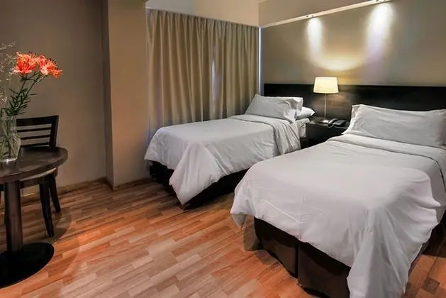 Superior Tek Büyük Yataklı Oda, Kısmi Göl Manzaralı