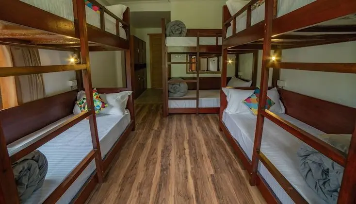 Ortak Ranzalı Oda, Sadece kadınlar için