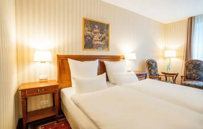 Standard Tek Büyük Yataklı Oda