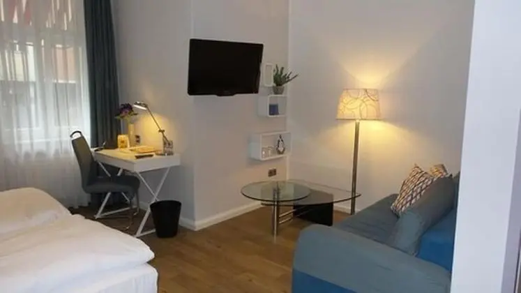 Comfort Tek Büyük Yataklı Oda