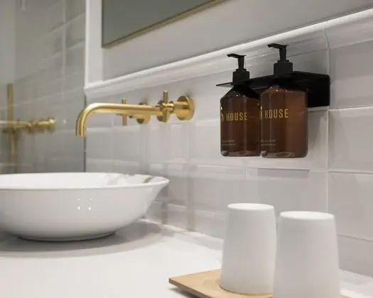 Tek Büyük veya İki Ayrı Yataklı Oda, Balkon, Bahçe Manzaralı