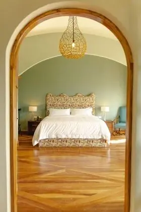 Granada Suite, 1 King Bed, Valley View