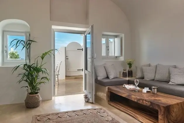 Two Bedroom Villa with Private Outdoor Jacuzzi