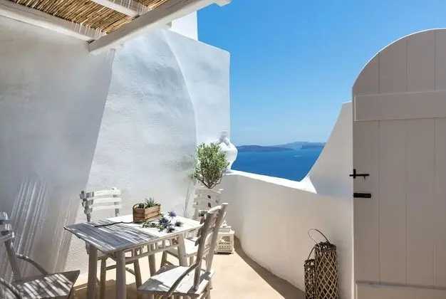 Two Bedroom Villa with Private Outdoor Jacuzzi
