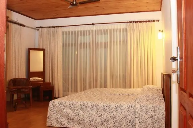 Luxury Oda