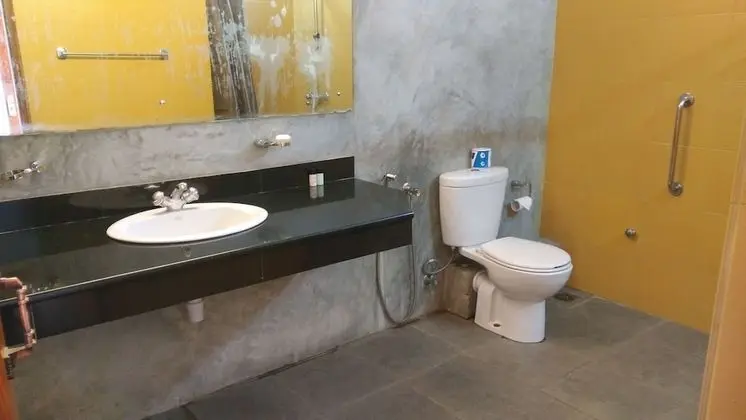 Luxury Oda