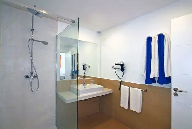 Deluxe Tek Büyük Yataklı Oda, Balkon, Deniz Manzaralı