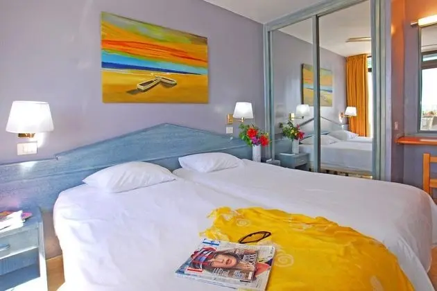 Superior Tek Büyük Yataklı Oda, Balkon, Deniz Manzaralı