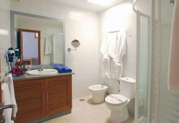 Superior Tek Büyük Yataklı Oda, Balkon, Deniz Manzaralı