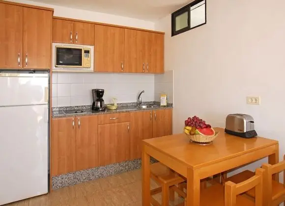 Tek Büyük Yataklı Oda, Balkon, Deniz Manzaralı