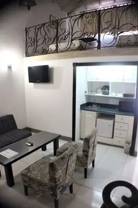 Junior Süit, Sigara İçilmez
