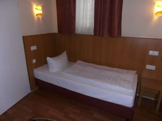 Tek Kişilik Oda