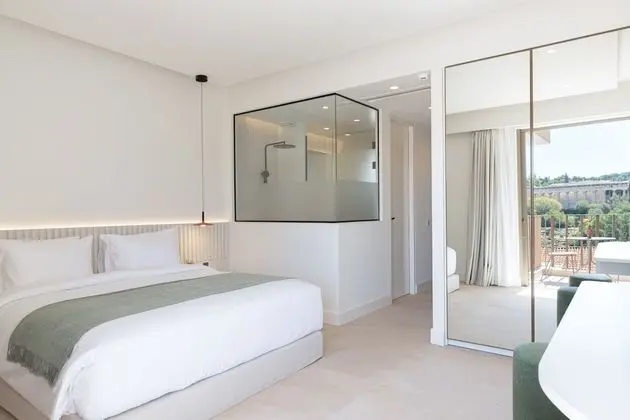 Superior Tek Büyük Yataklı Oda, Tepe Manzaralı